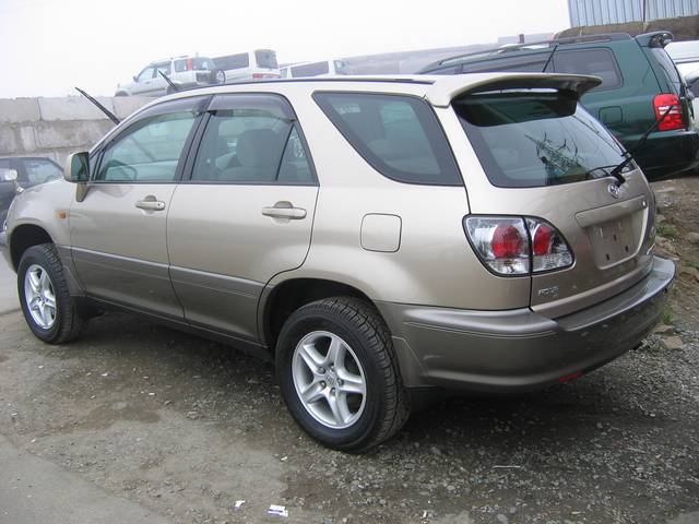 2001 Toyota Harrier
