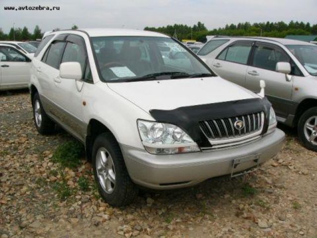 2001 Toyota Harrier