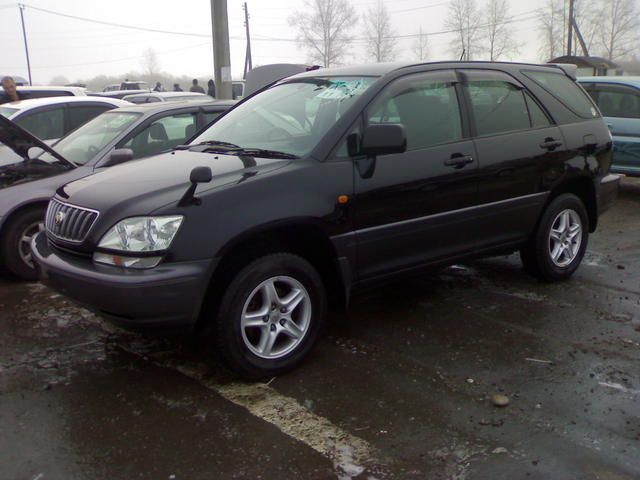 2001 Toyota Harrier