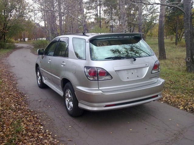 2001 Toyota Harrier