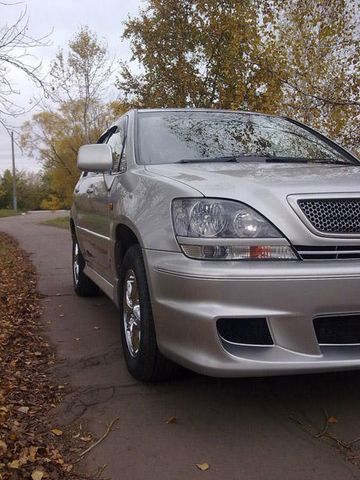 2001 Toyota Harrier