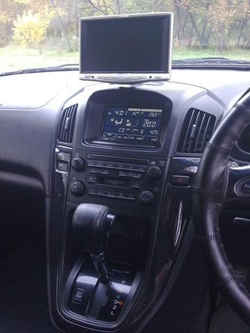 2001 Toyota Harrier