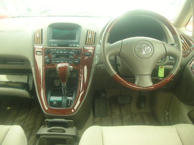 2001 Toyota Harrier
