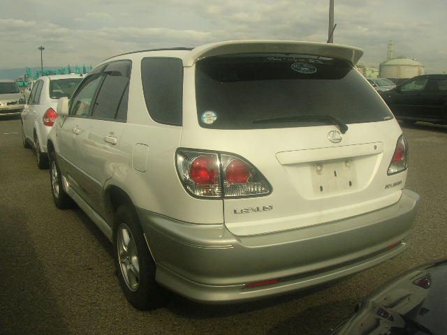 2001 Toyota Harrier