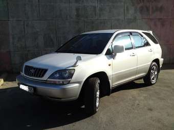 2001 Toyota Harrier