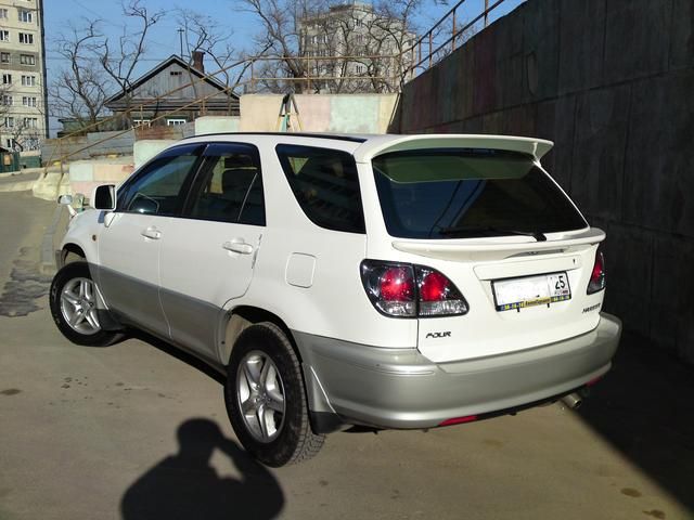 2001 Toyota Harrier