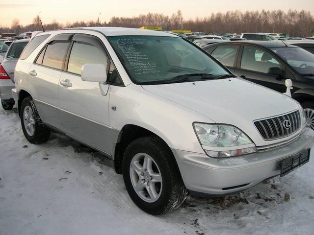 2001 Toyota Harrier