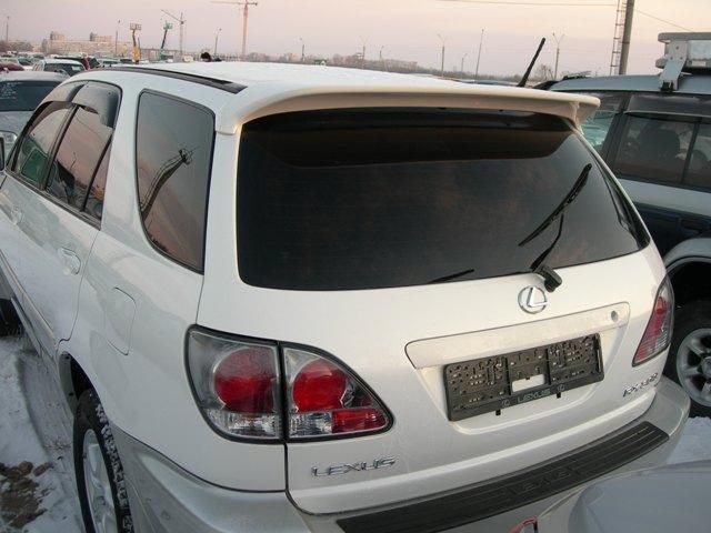 2001 Toyota Harrier