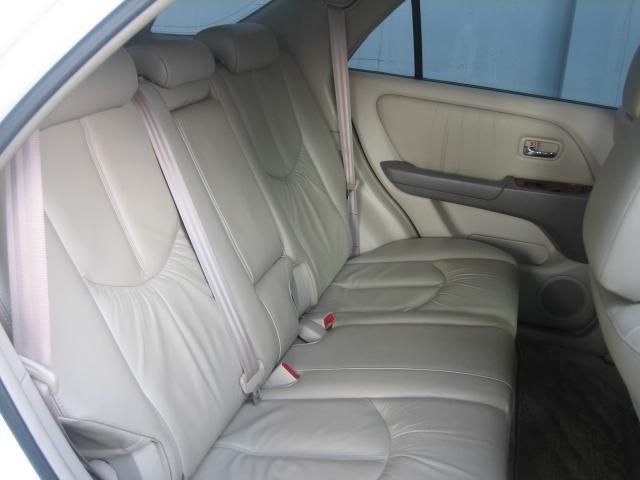 2001 Toyota Harrier