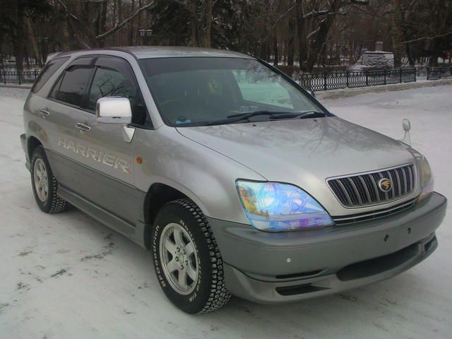 2001 Toyota Harrier