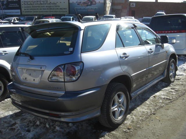 2001 Toyota Harrier