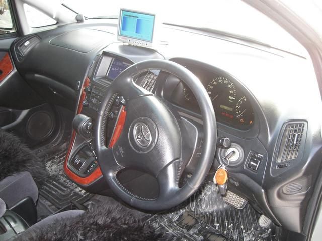 2001 Toyota Harrier