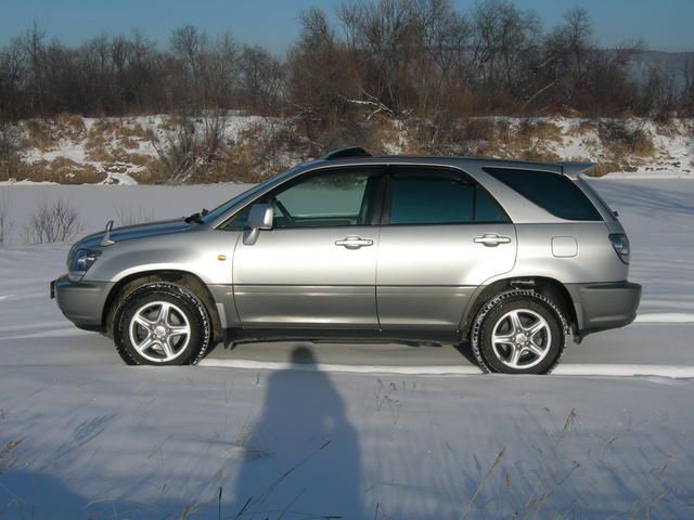 2001 Toyota Harrier