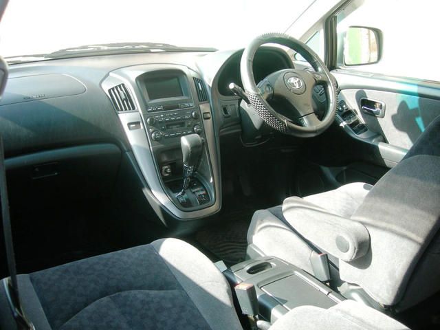 2001 Toyota Harrier