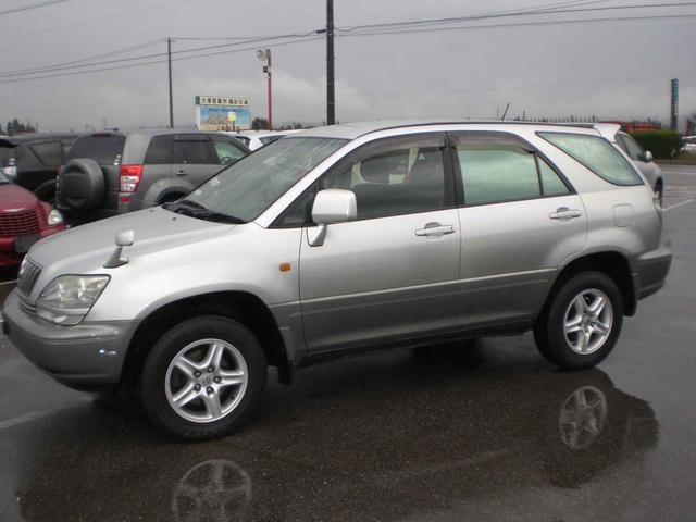 2001 Toyota Harrier