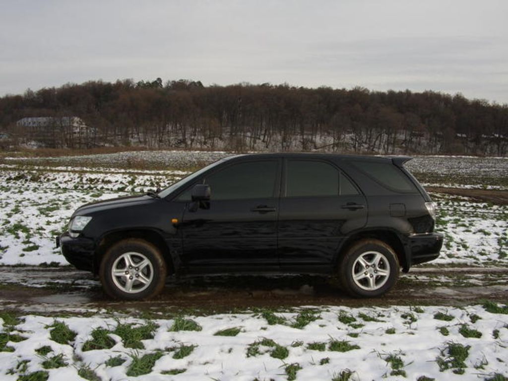 2001 Toyota Harrier