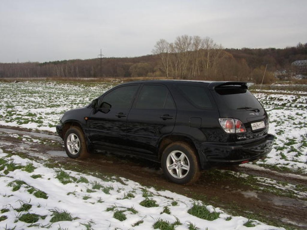 2001 Toyota Harrier