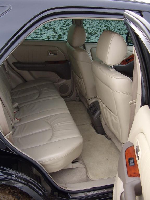 2001 Toyota Harrier