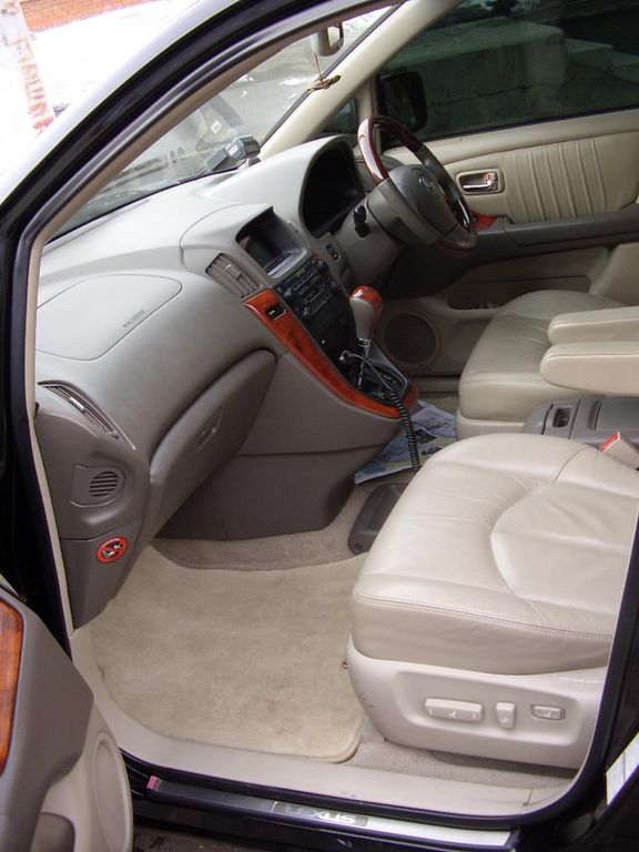 2001 Toyota Harrier