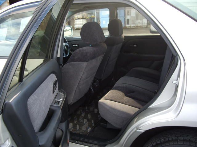 2001 Toyota Harrier
