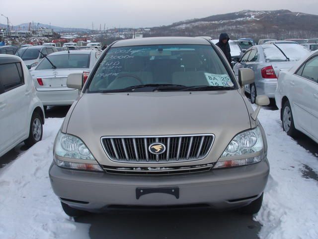 2001 Toyota Harrier