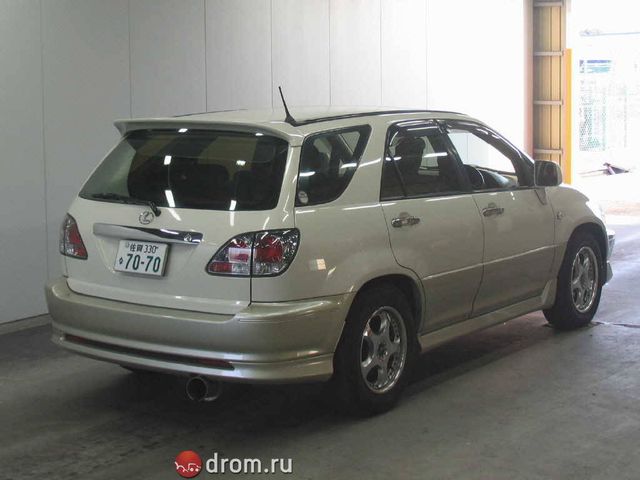 2001 Toyota Harrier