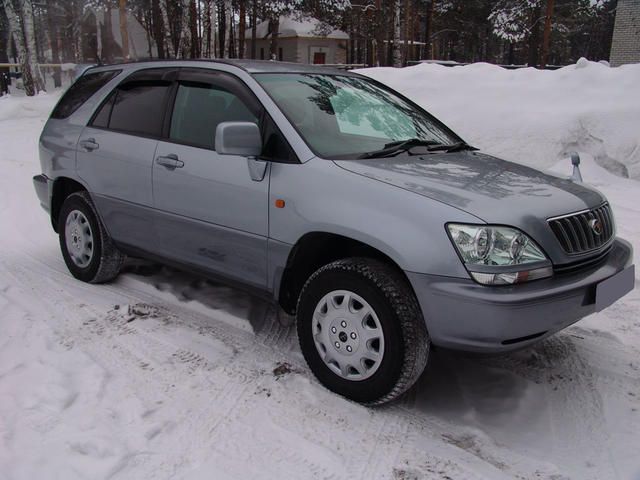 2001 Toyota Harrier