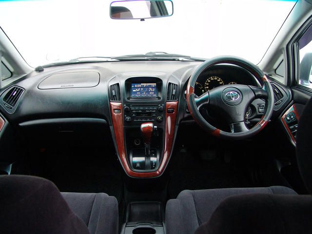 2001 Toyota Harrier