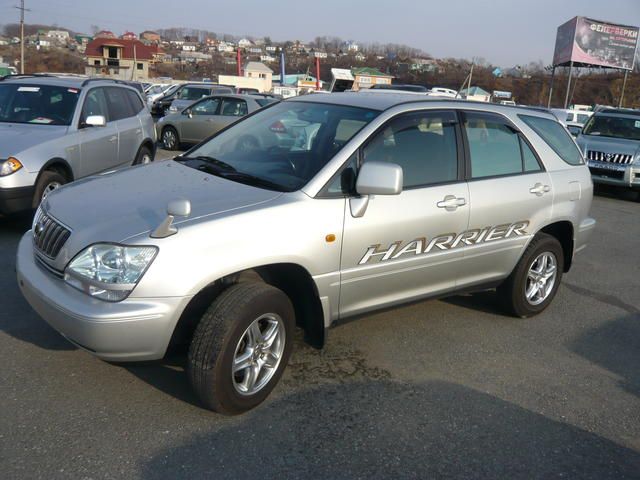2001 Toyota Harrier