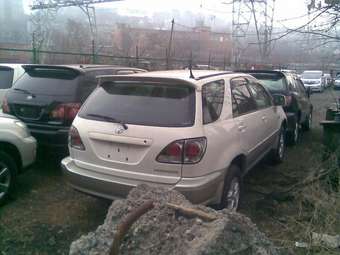 2001 Toyota Harrier