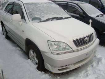 2001 Toyota Harrier
