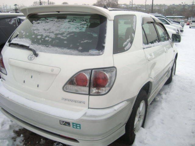 2001 Toyota Harrier