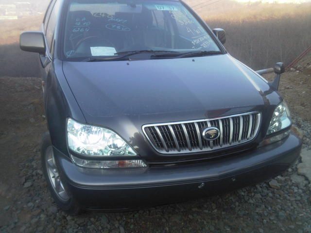 2001 Toyota Harrier