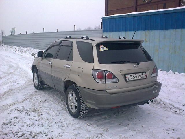 2001 Toyota Harrier