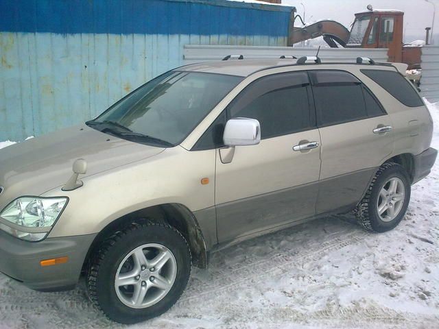 2001 Toyota Harrier