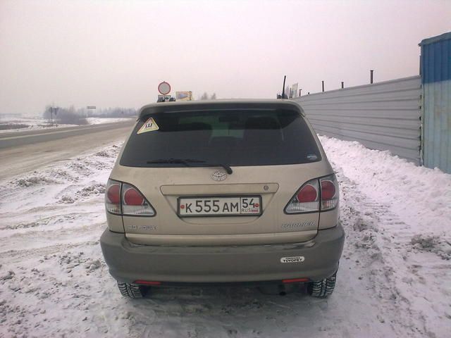 2001 Toyota Harrier