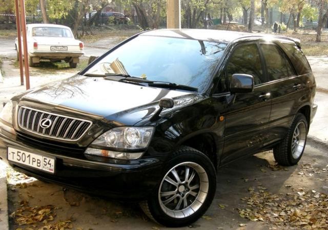 2001 Toyota Harrier