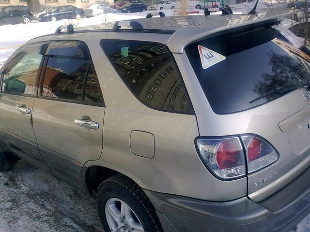 2001 Toyota Harrier