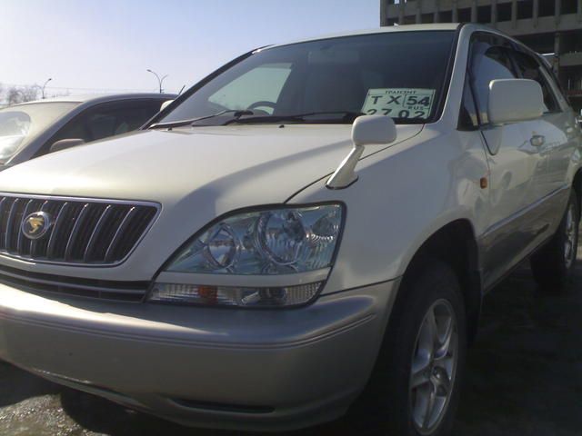 2001 Toyota Harrier