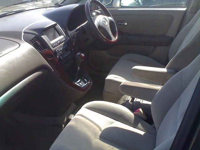 2001 Toyota Harrier