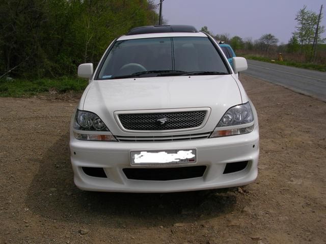 2001 Toyota Harrier