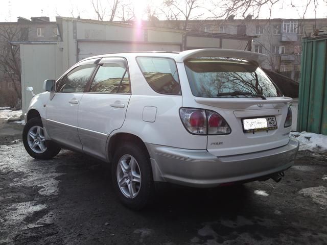 2001 Toyota Harrier