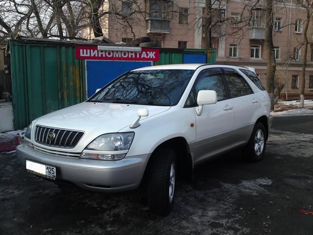 2001 Toyota Harrier