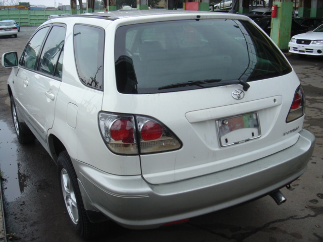 2001 Toyota Harrier Pictures
