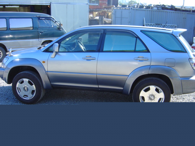 2001 Toyota Harrier