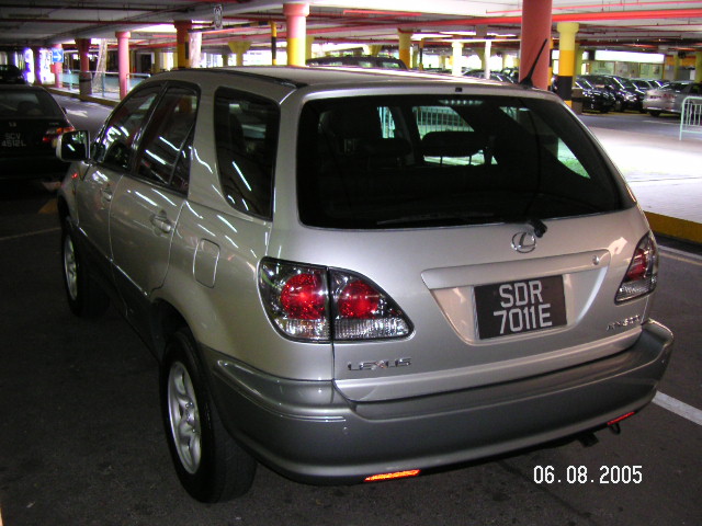 2001 Toyota Harrier Photos