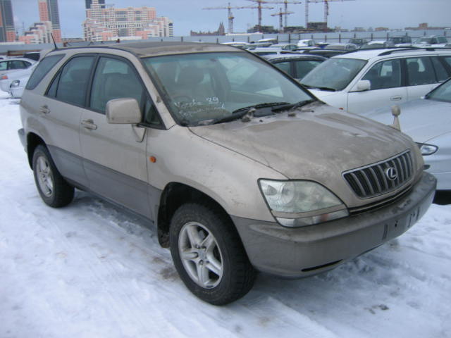 2001 Toyota Harrier Pictures