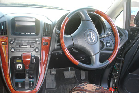 2001 Toyota Harrier Pictures