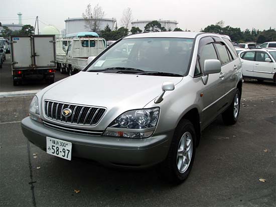 2001 Toyota Harrier Photos