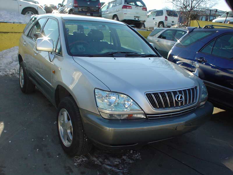 2001 Toyota Harrier Pictures